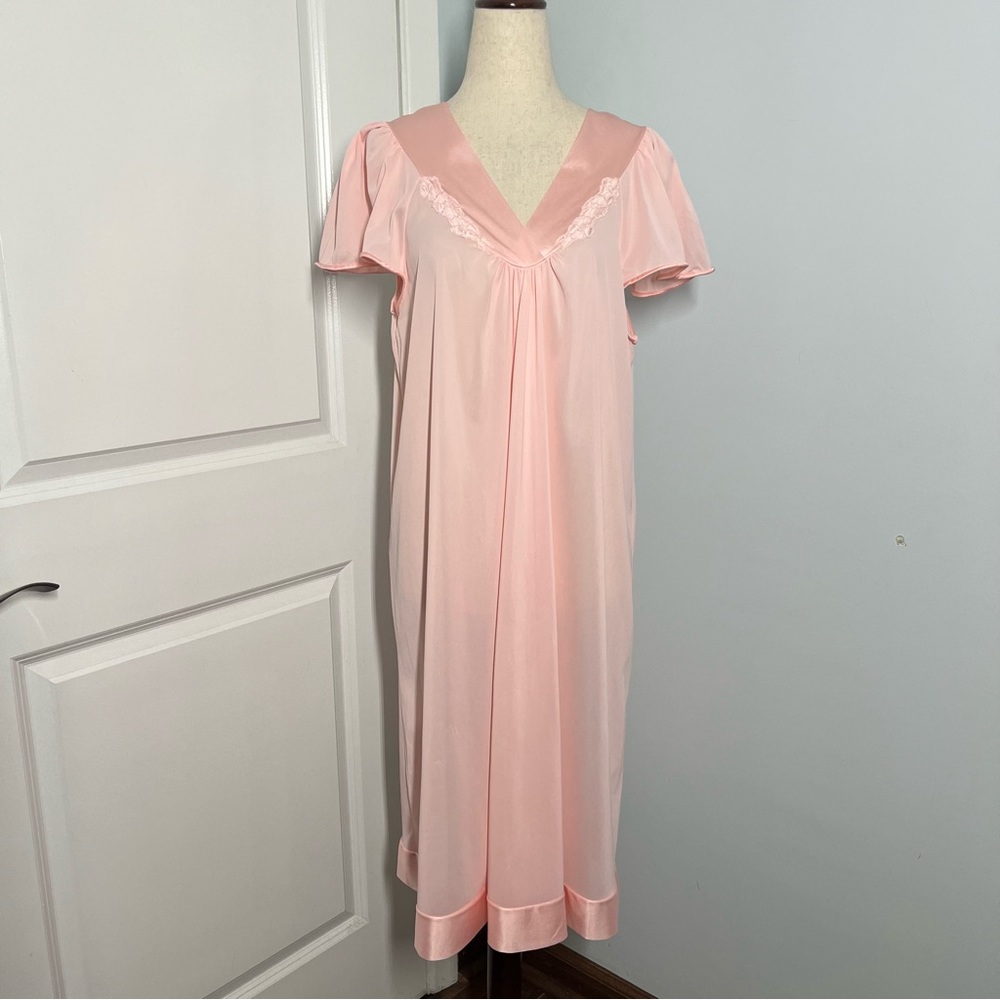 Vanity Fair Vintage night gown size M